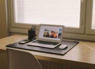 how to start and make money blogging image